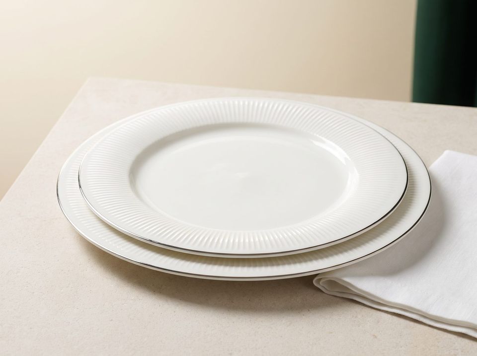 Porcelan me brinjë, nga afër